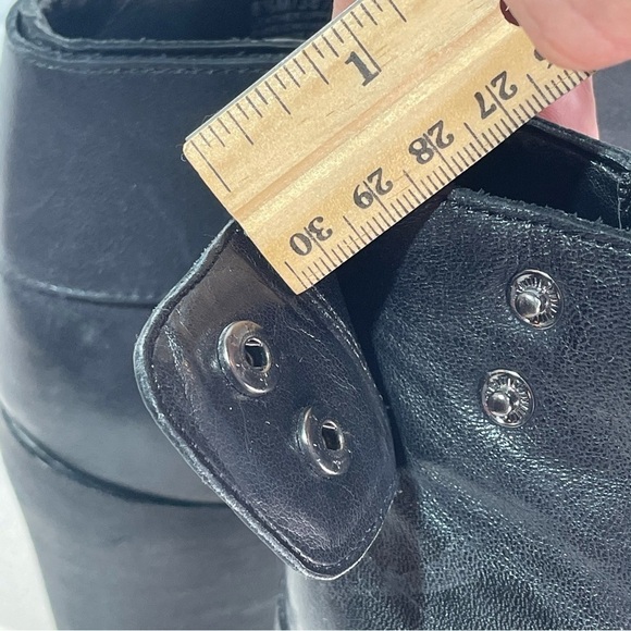 Vince Camuto black leather Debra side zipper ankle heeled boots - Picture 6 of 16